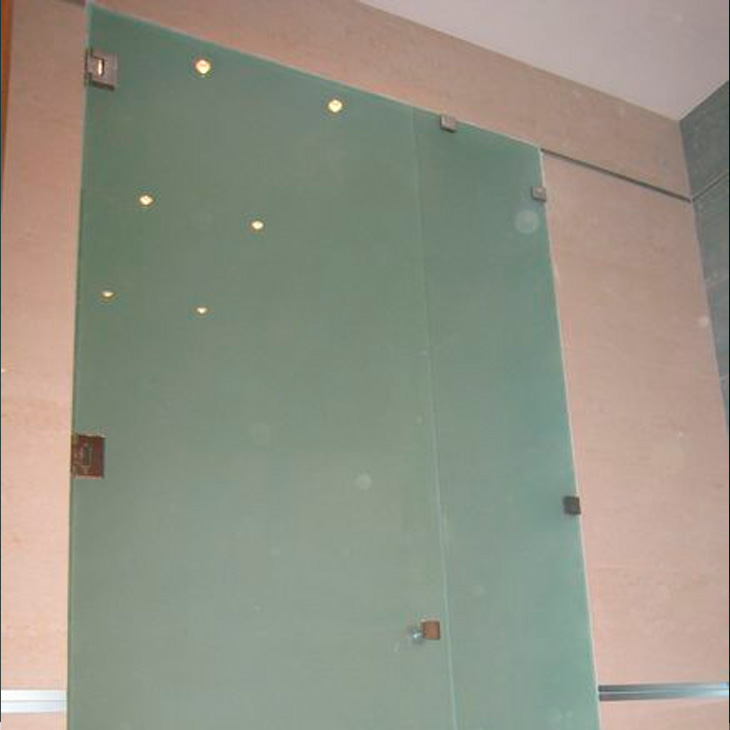 Дверь из стекла для ванной